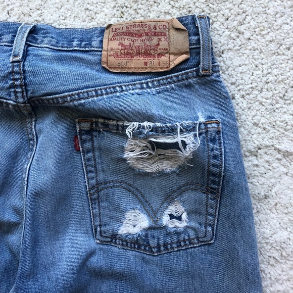 Levi’s - Picture 3 of 4